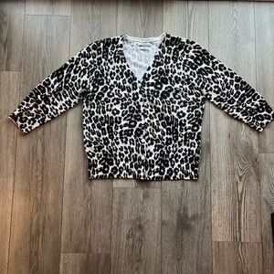 Van Heusen Women’s Leopard Print Button Down Sweater 3/4 Sleeve Size Large